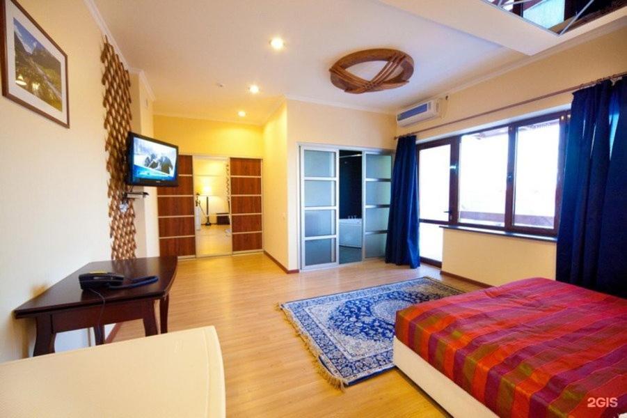 Tian-Shan Hotel Bişkek Dış mekan fotoğraf