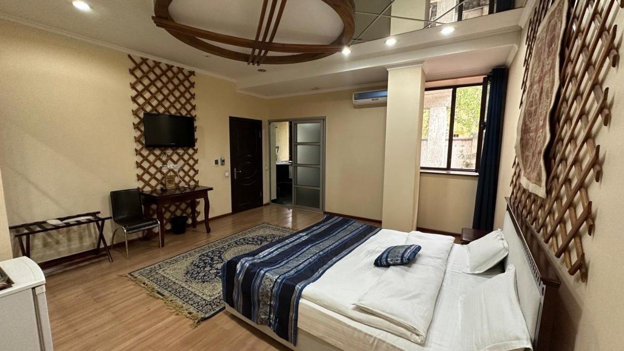 Tian-Shan Hotel Bişkek Dış mekan fotoğraf