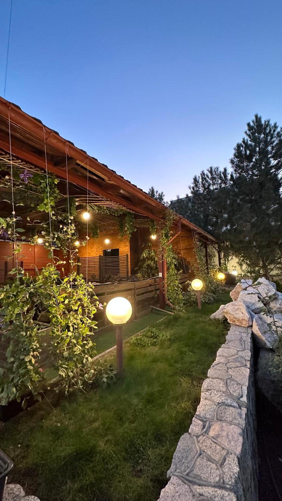 Tian-Shan Hotel Bişkek Dış mekan fotoğraf
