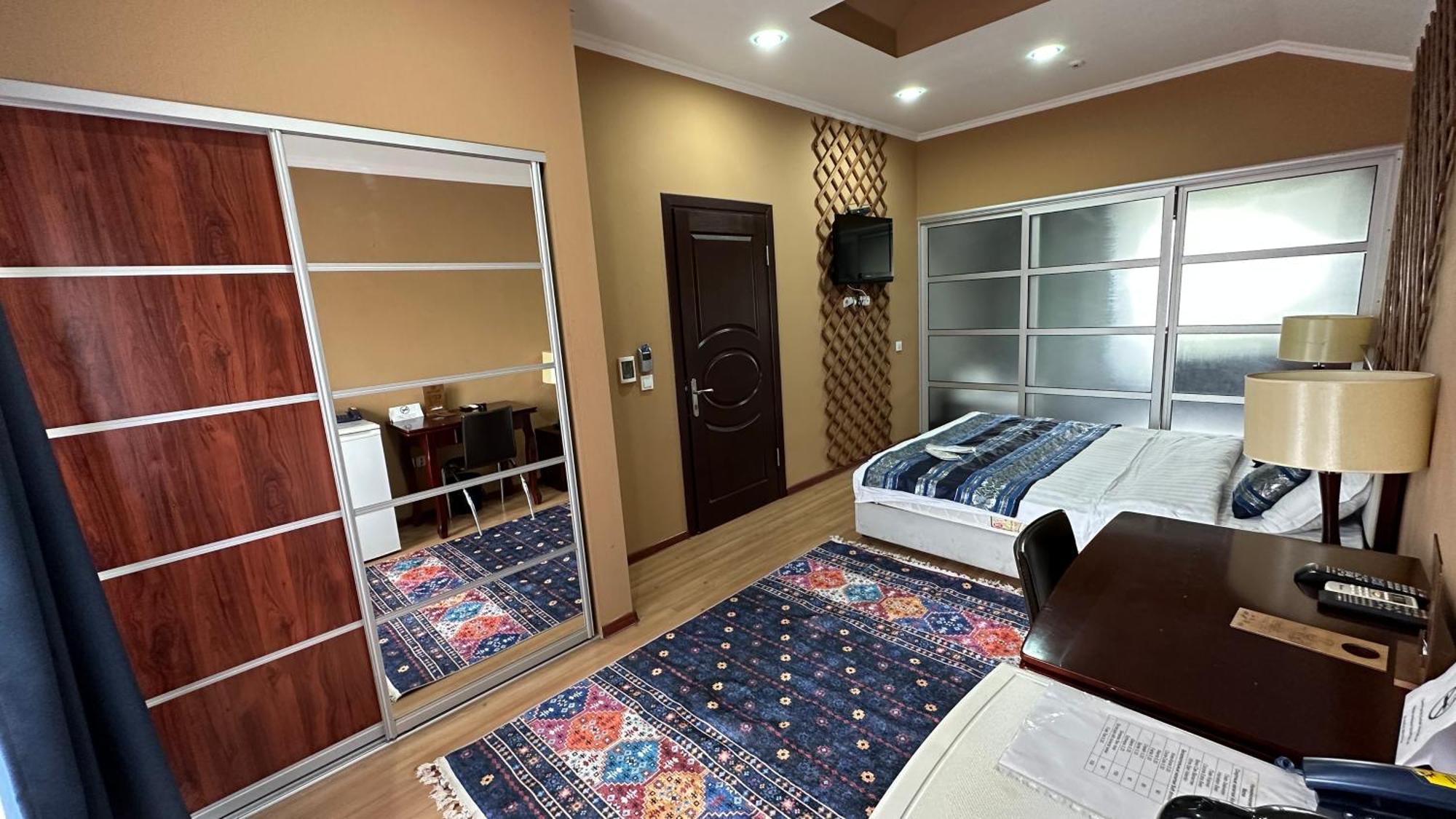 Tian-Shan Hotel Bişkek Dış mekan fotoğraf