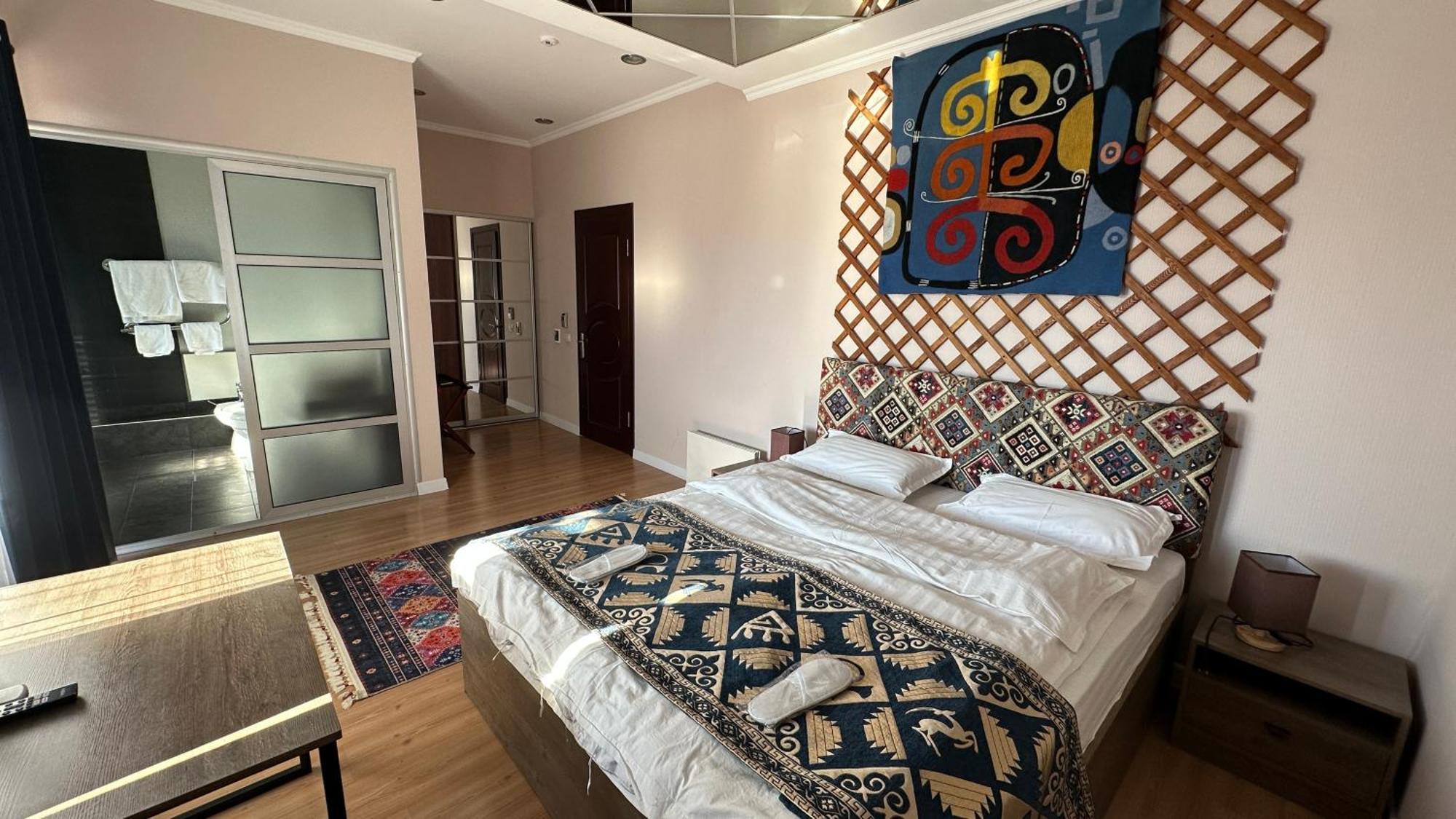 Tian-Shan Hotel Bişkek Dış mekan fotoğraf