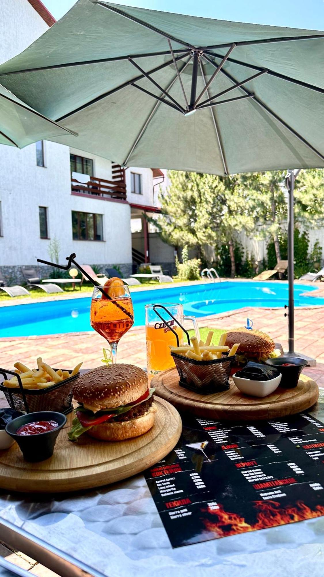 Tian-Shan Hotel Bişkek Dış mekan fotoğraf