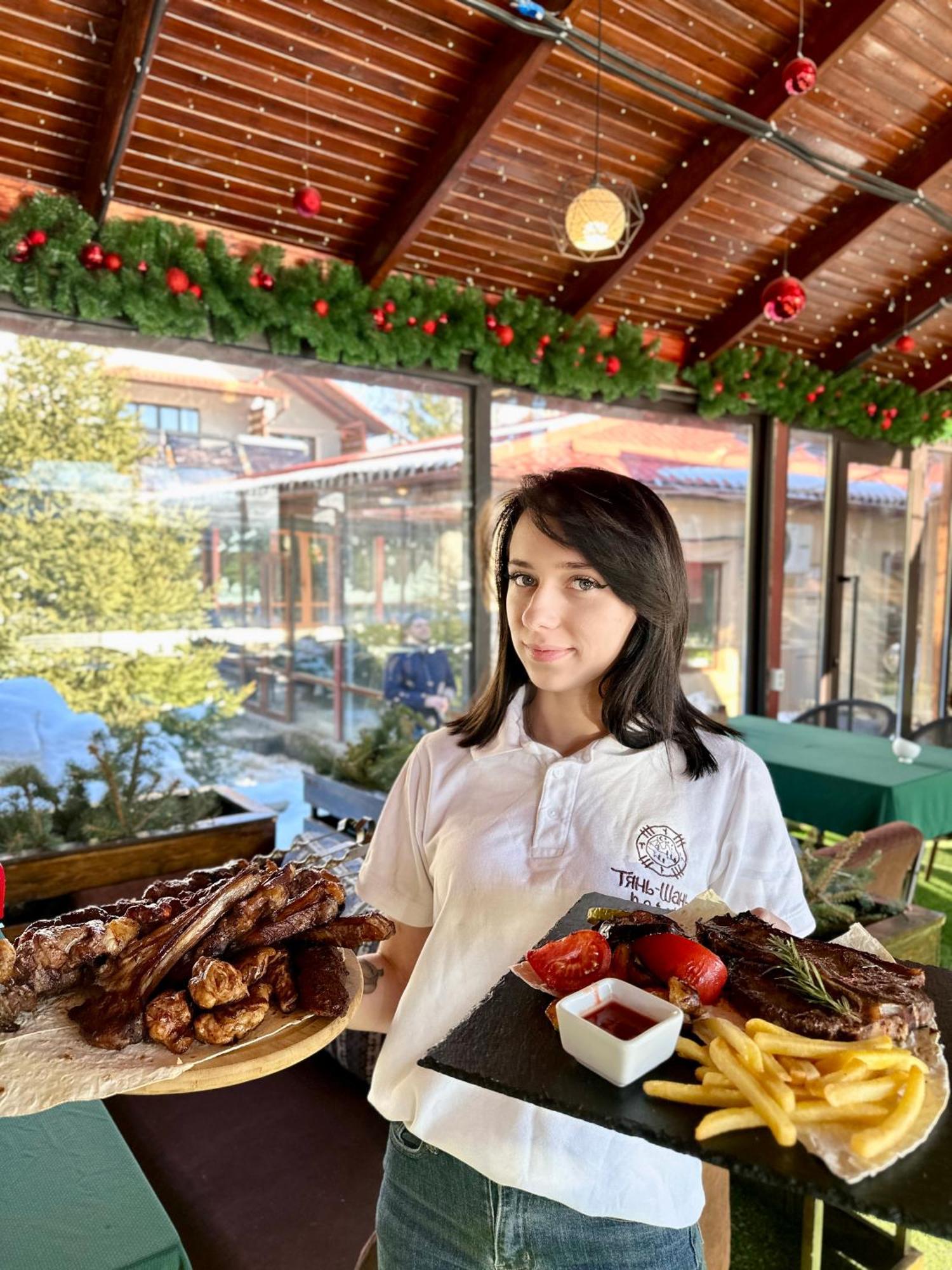 Tian-Shan Hotel Bişkek Dış mekan fotoğraf