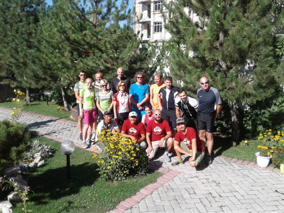 Tian-Shan Hotel Bişkek Dış mekan fotoğraf