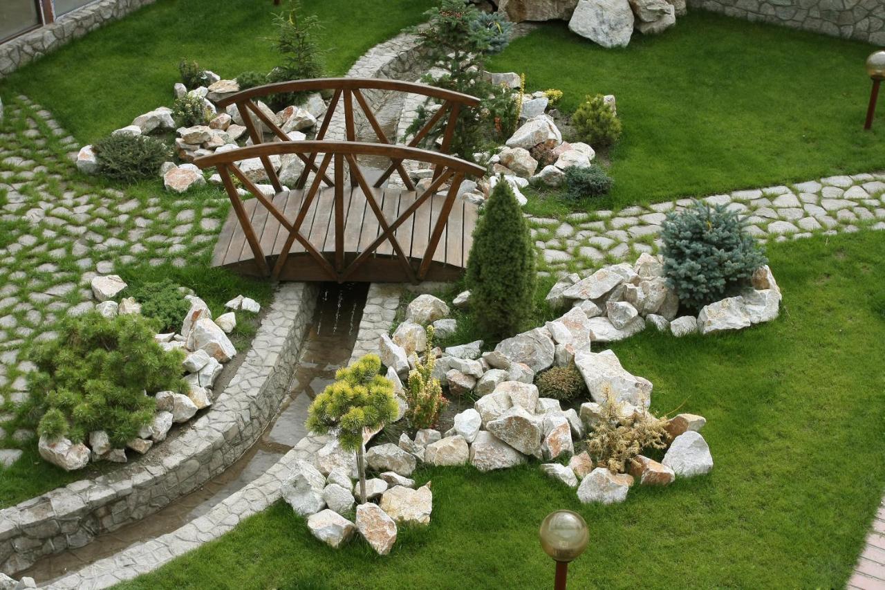 Tian-Shan Hotel Bişkek Dış mekan fotoğraf