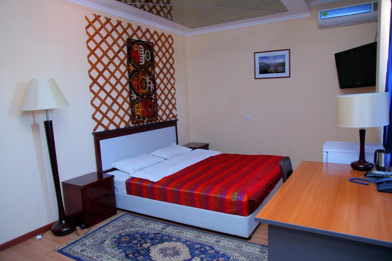 Tian-Shan Hotel Bişkek Dış mekan fotoğraf