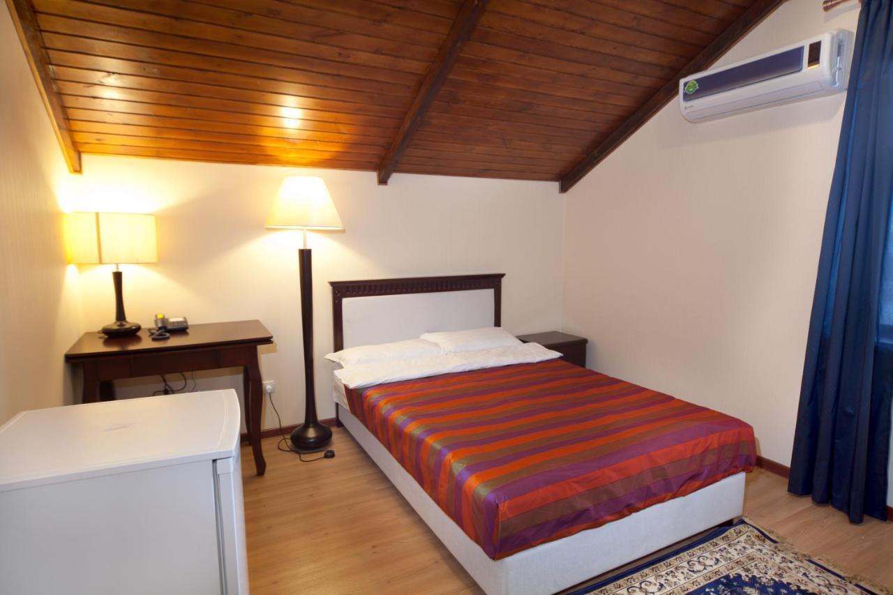 Tian-Shan Hotel Bişkek Dış mekan fotoğraf